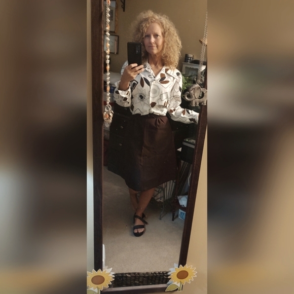 Meet your Posher, April - Picture 3 of 12